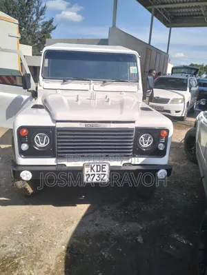 Land Rover Defender 2002 White