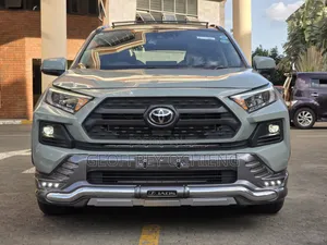Toyota RAV4 2019 Green