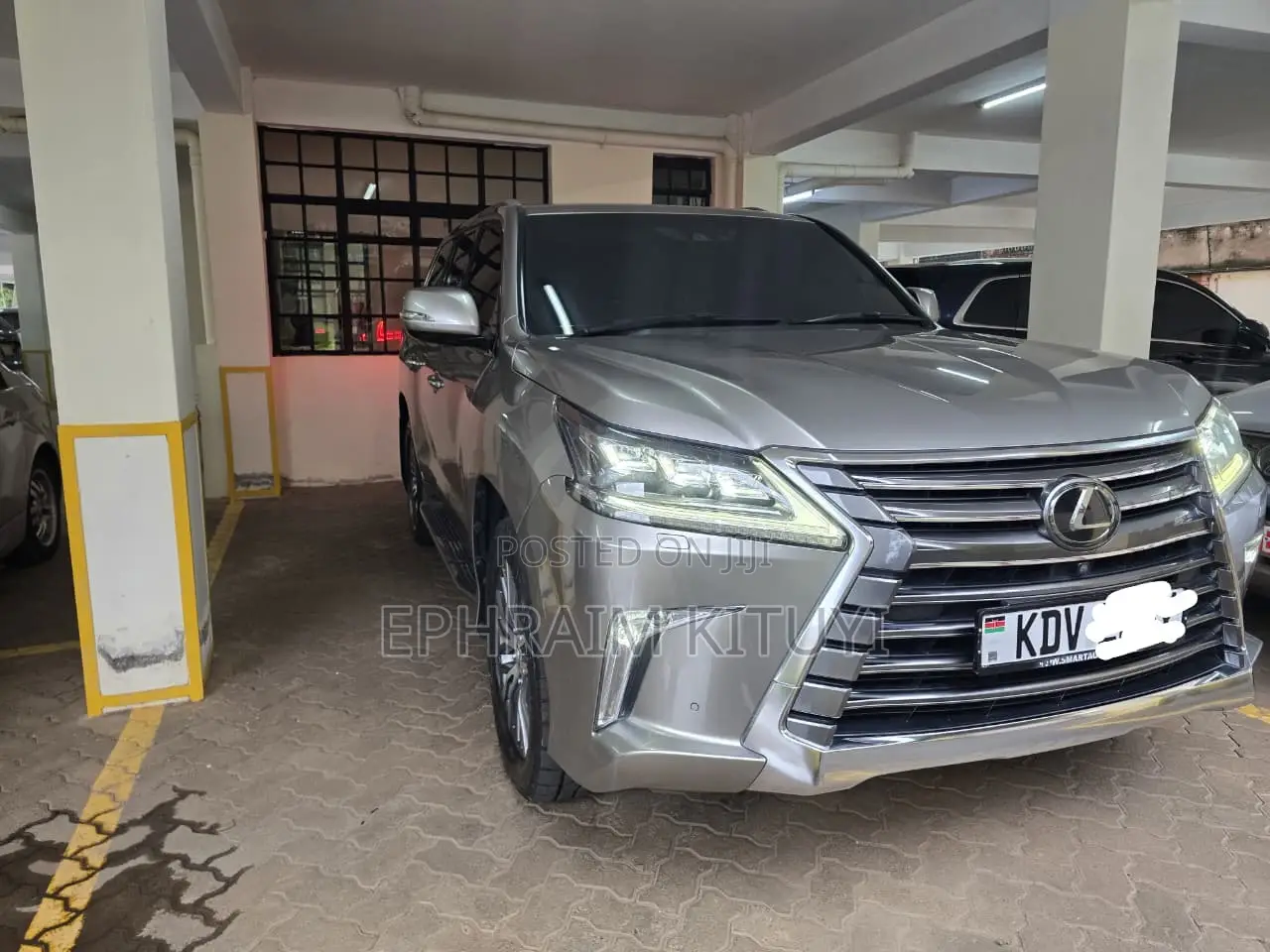 Lexus LX 2018 Silver