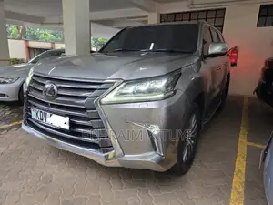 Lexus LX 2018 Silver