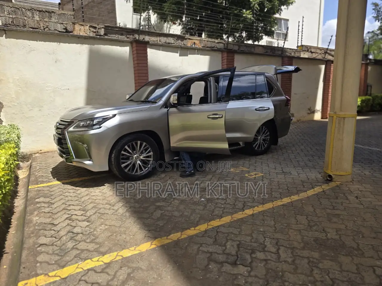 Lexus LX 2018 Silver
