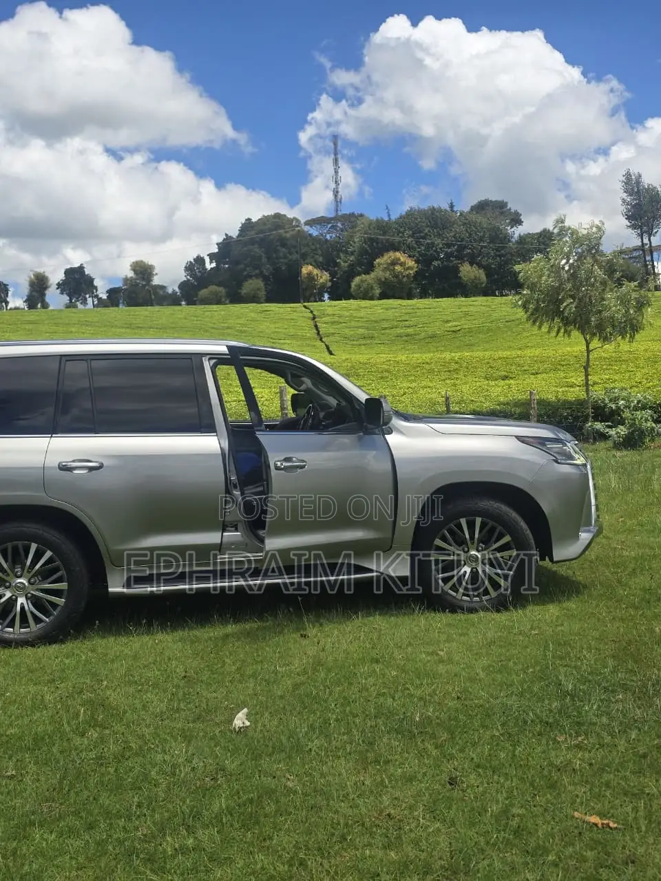 Lexus LX 2018 Silver