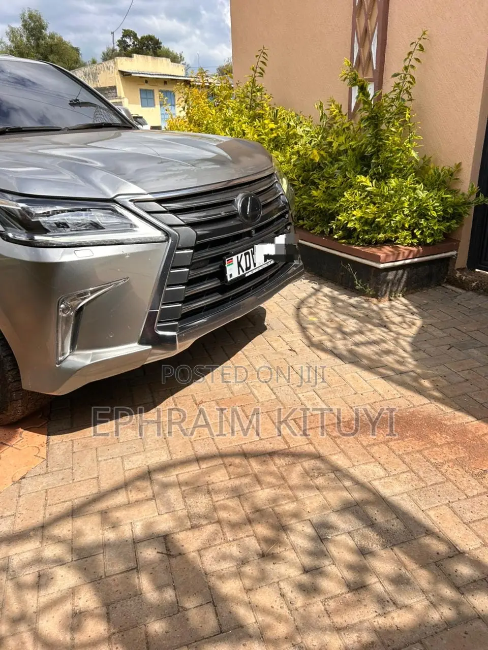 Lexus LX 2018 Silver