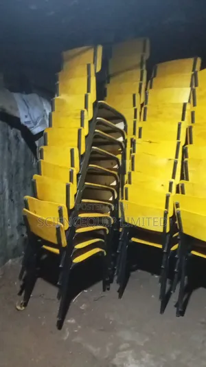 School Lockers With Chairs – Special Offer!