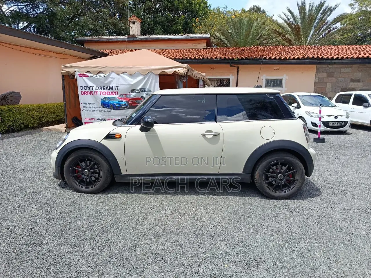 Mini Cooper 2011 White