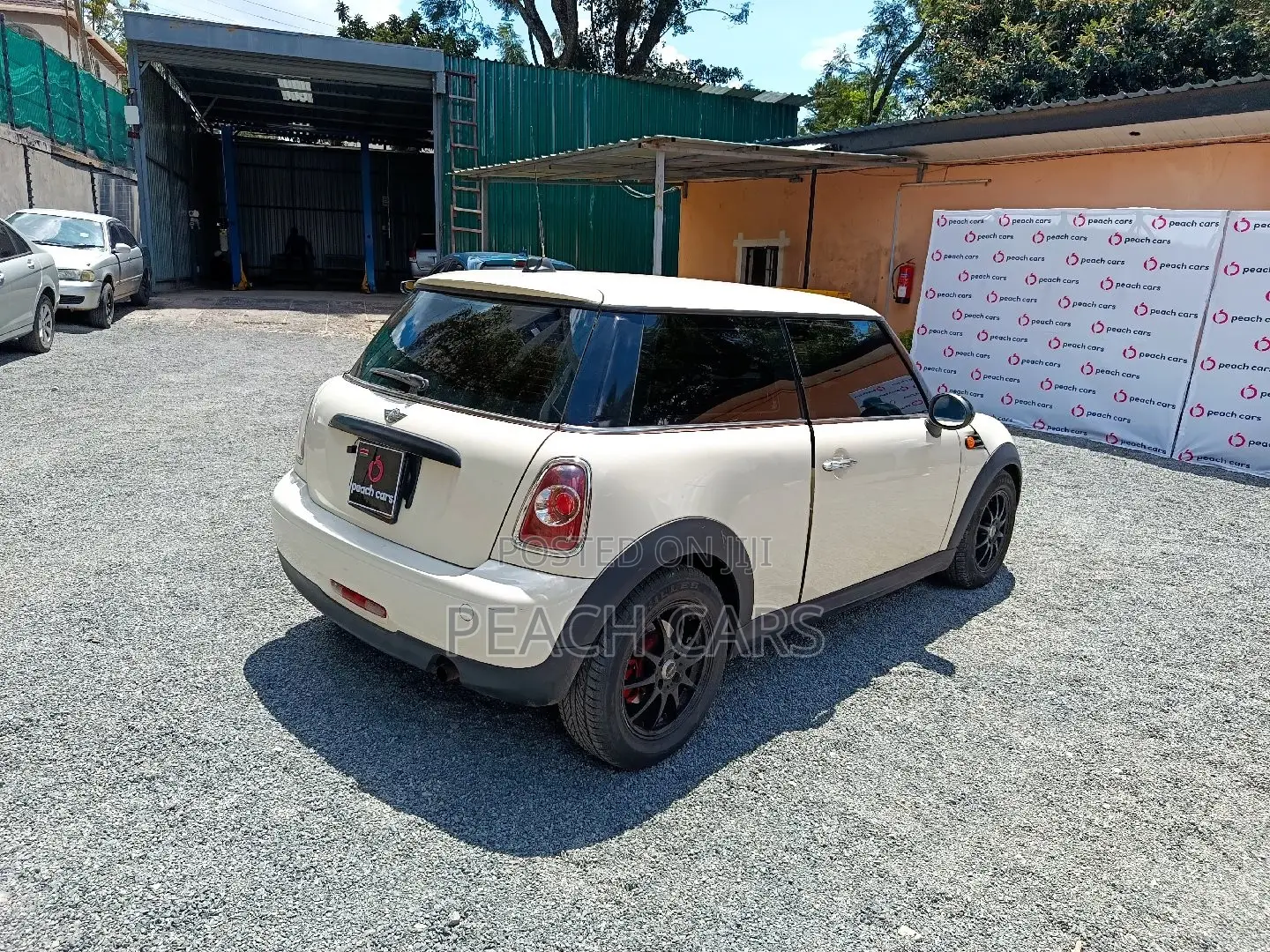 Mini Cooper 2011 White