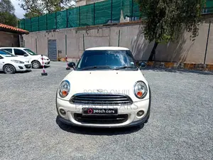 Mini Cooper 2011 White