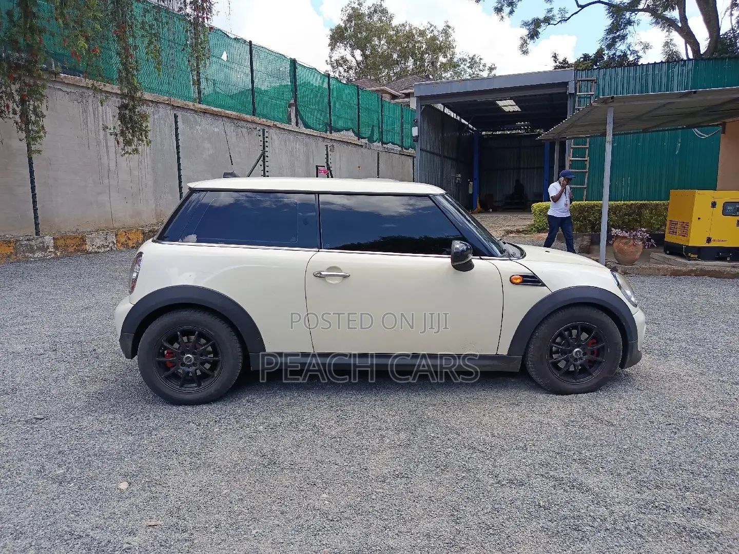Mini Cooper 2011 White