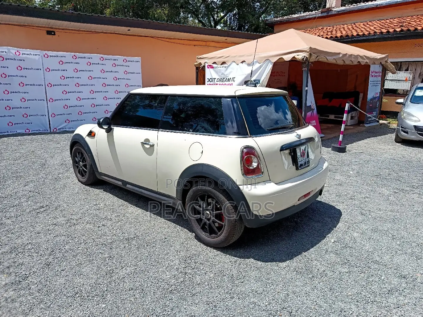 Mini Cooper 2011 White