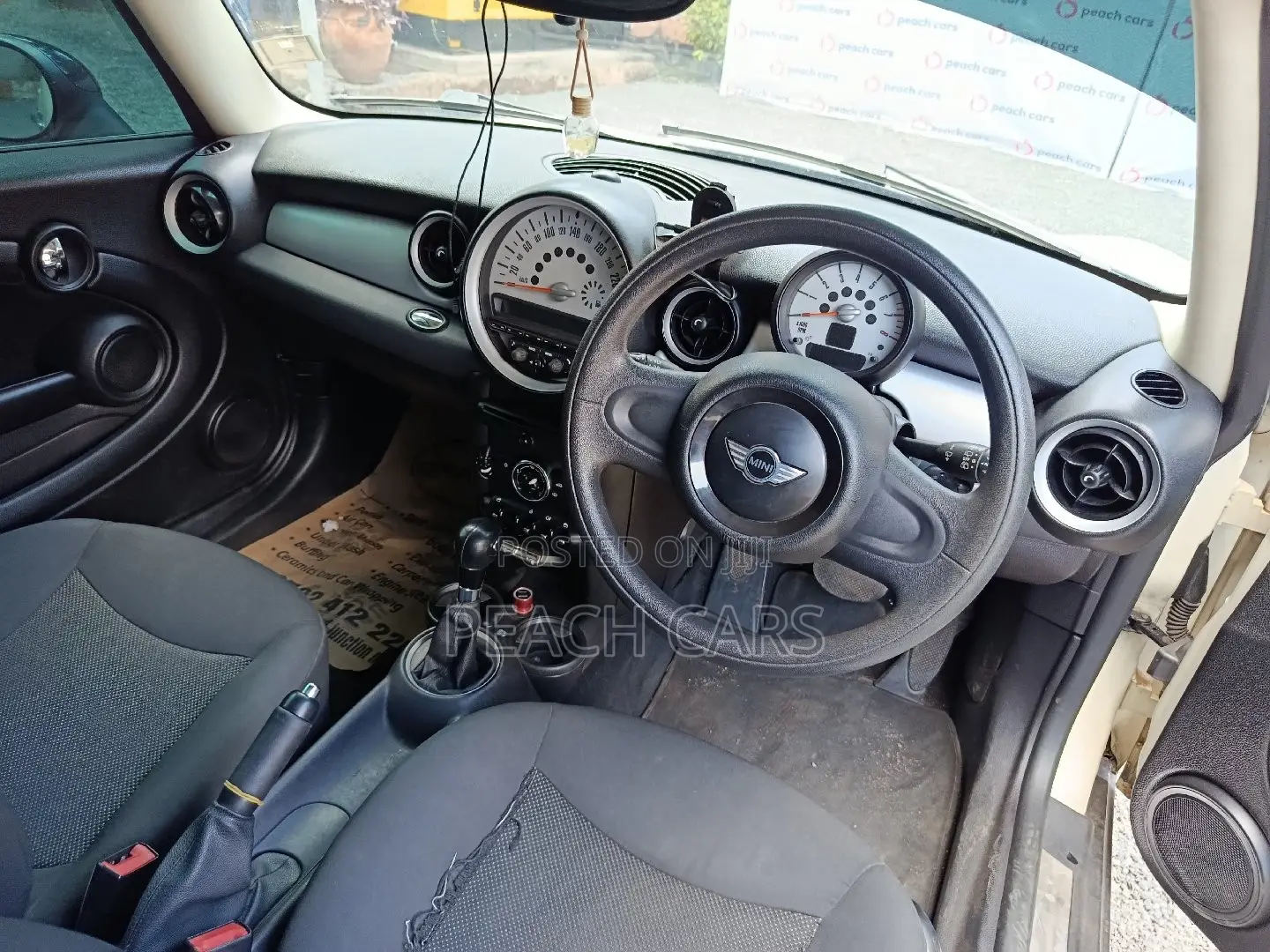 Mini Cooper 2011 White
