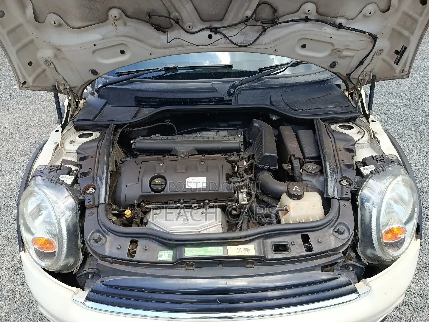Mini Cooper 2011 White