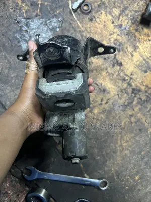 Engine Mounting Sienta