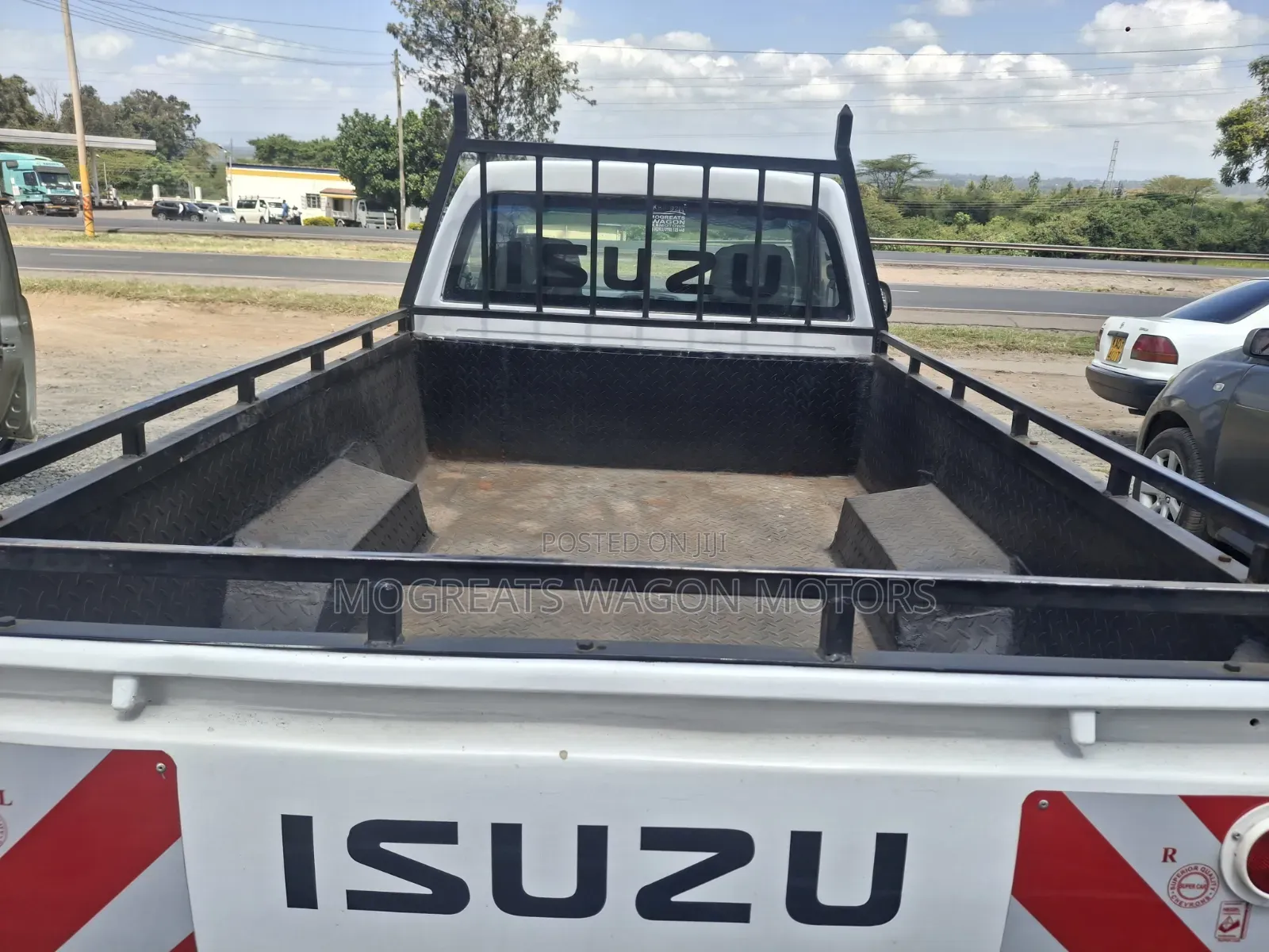 Isuzu D-MAX 2009 White
