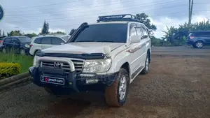 Toyota Land Cruiser 2003 White