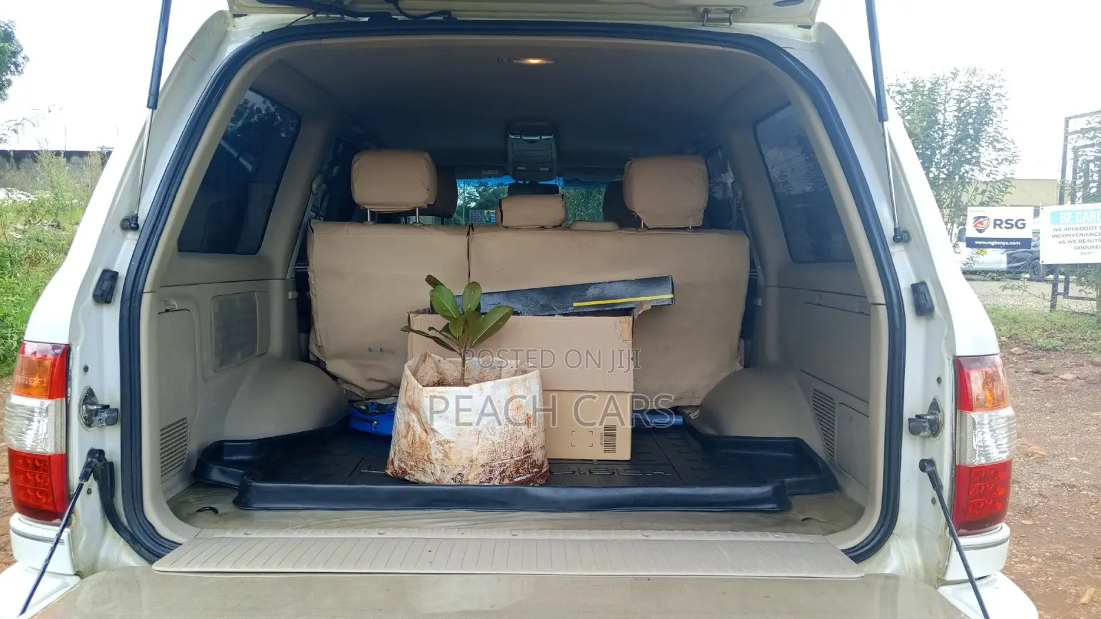 Toyota Land Cruiser 2003 White