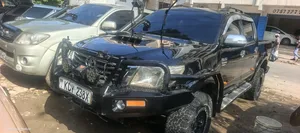 Toyota Hilux 2013 Black