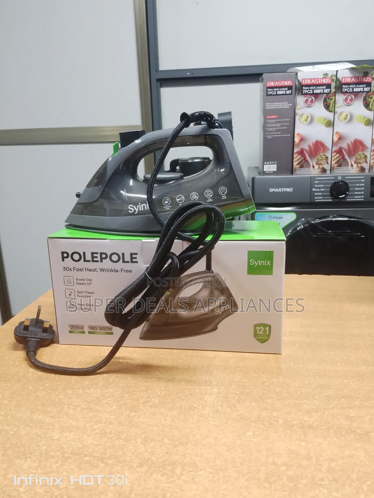 Synix Steam Iron