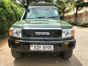 Toyota Land Cruiser 2007 Green