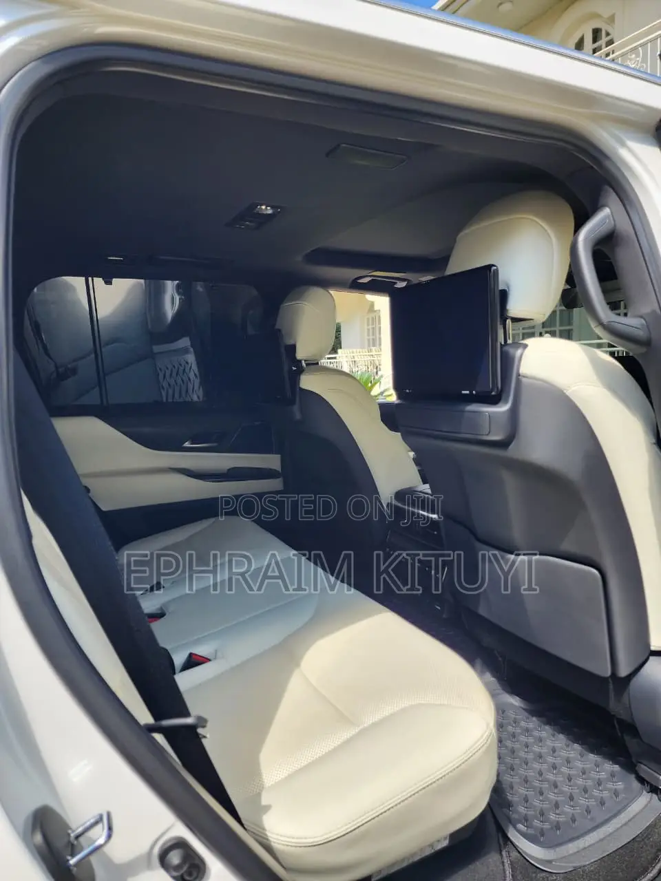 Lexus LX 2023 White