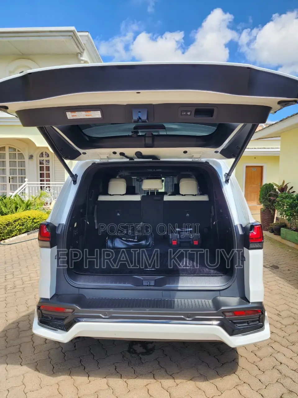Lexus LX 2023 White