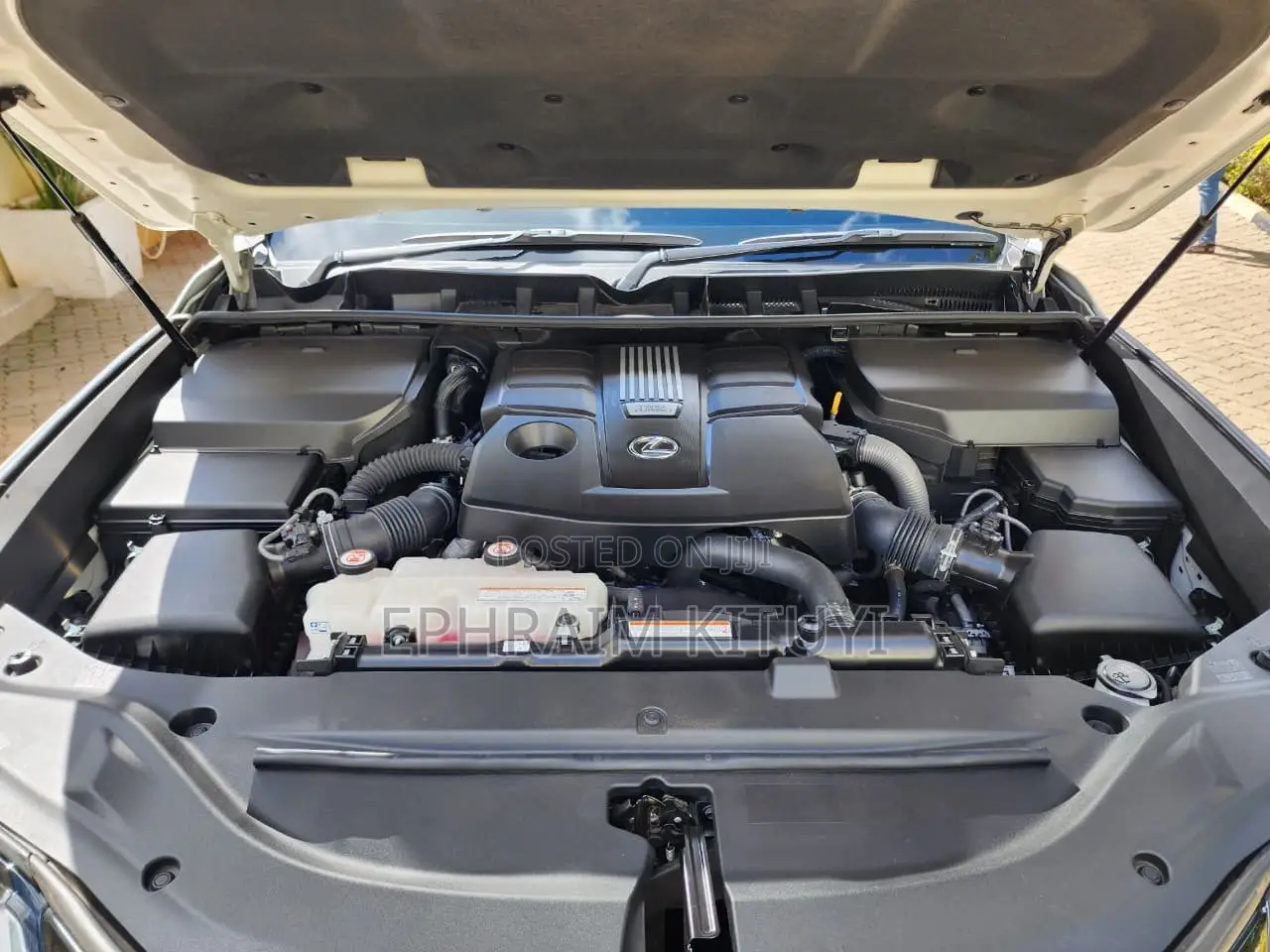 Lexus LX 2023 White