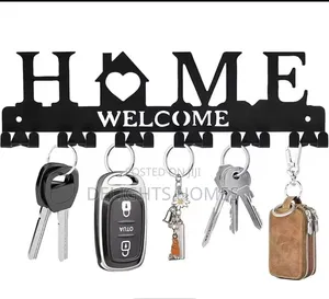 Black Metal Wall-Mounted Key Holder_car