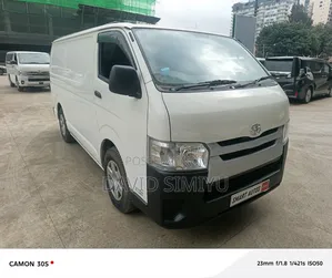 Toyota HiAce 2019 White