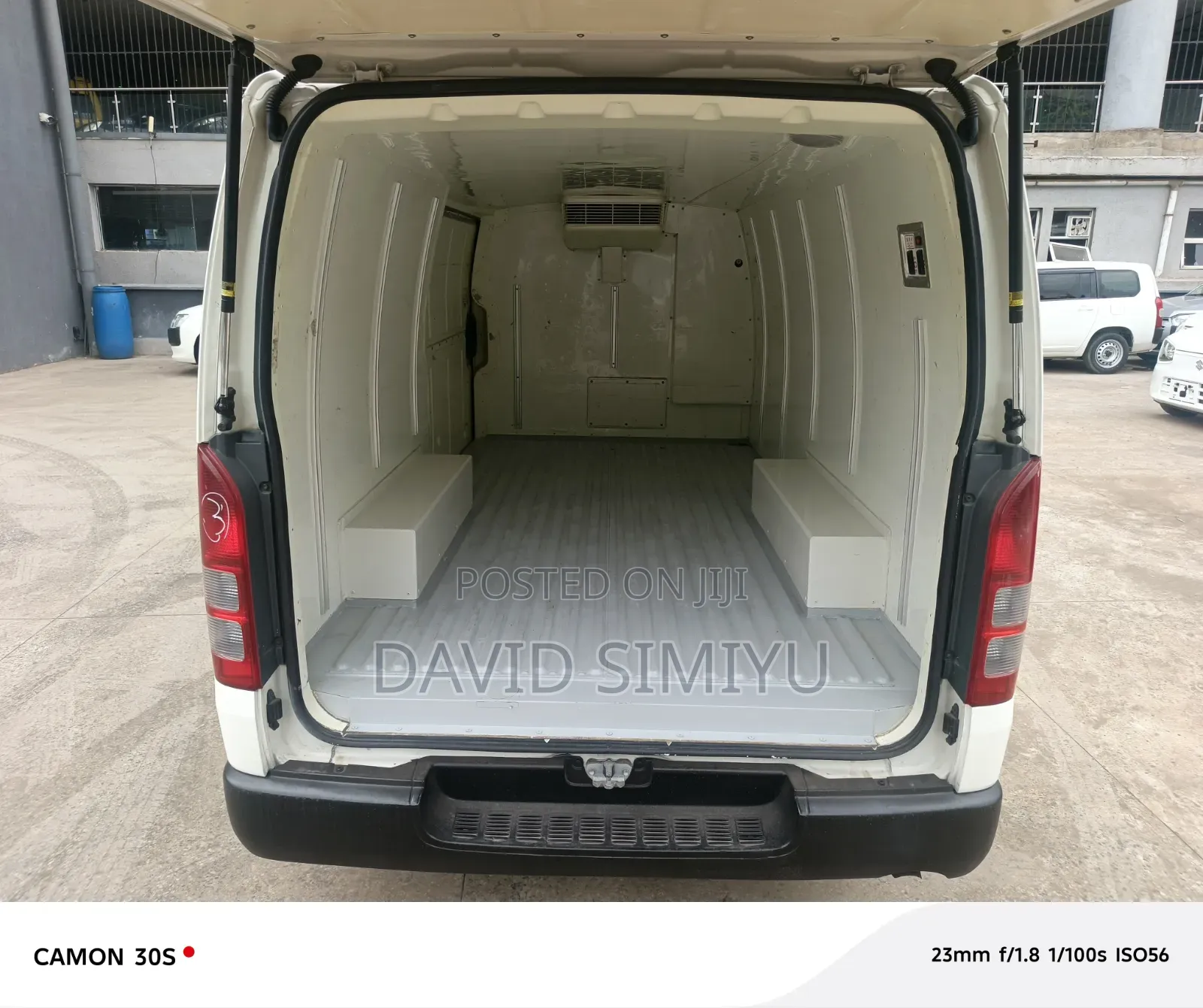 Toyota HiAce 2019 White