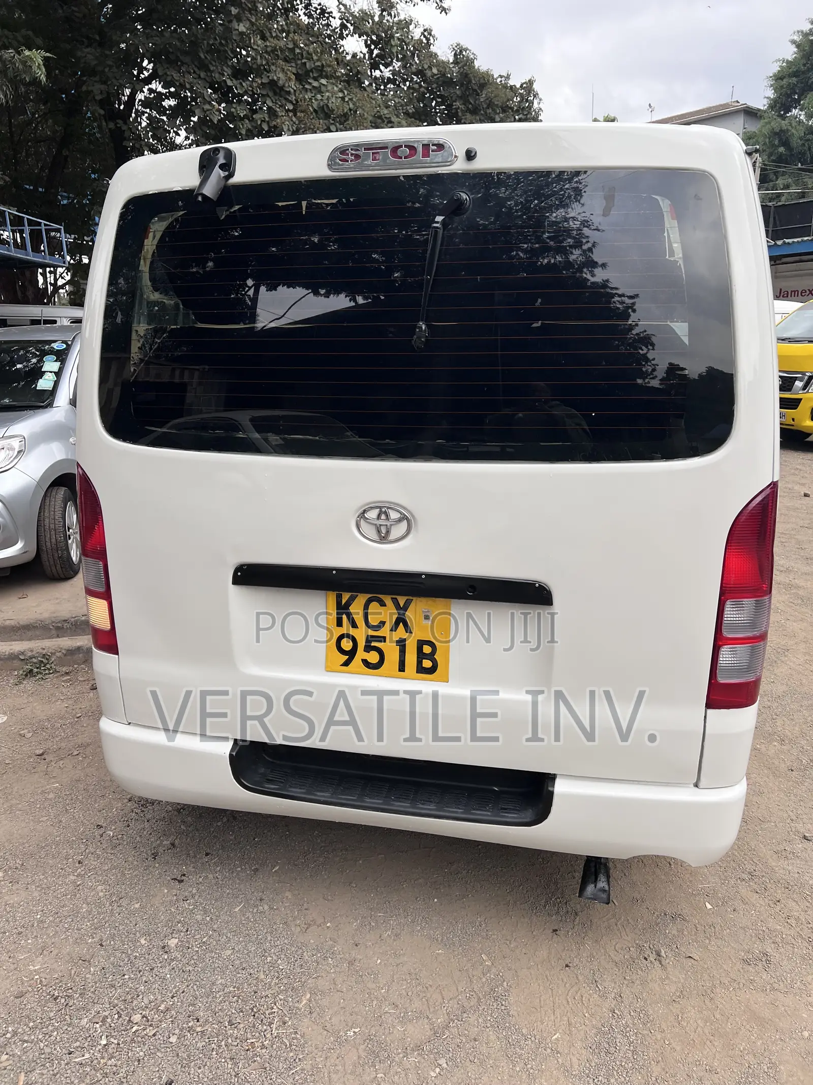 Toyota HiAce 2013 White