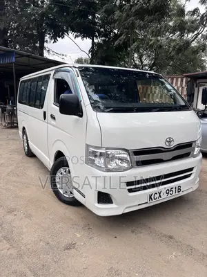 Toyota HiAce 2013 White