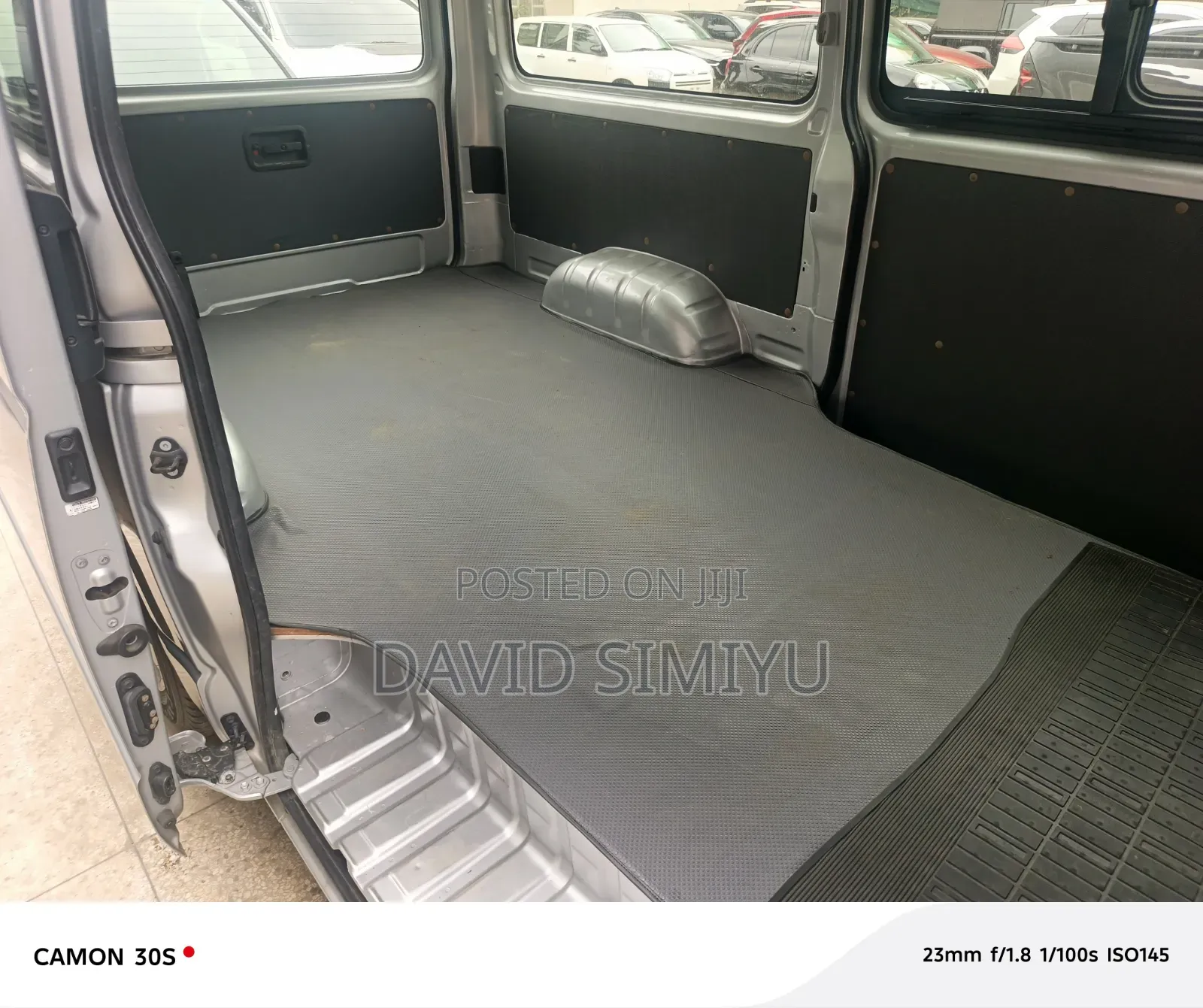Toyota HiAce 2018 Silver