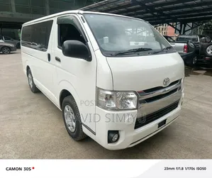 Toyota HiAce 2018 White