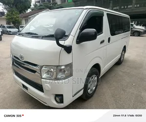 Toyota HiAce 2018 White