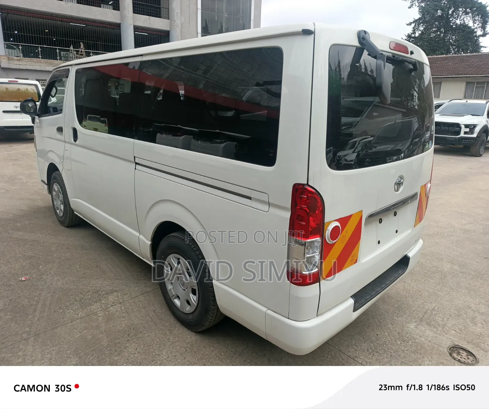 Toyota HiAce 2018 White