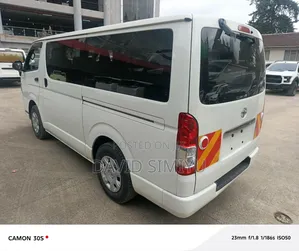 Toyota HiAce 2018 White
