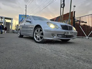 Mercedes-Benz E230 2005 Silver