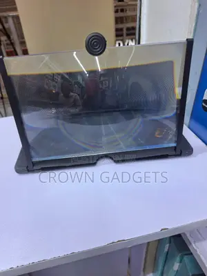 Smartphone Screen Enlarger With Adjustable Viewing Angle