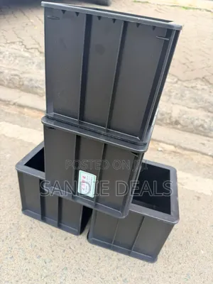 Reusable Plastic Cube Moulds