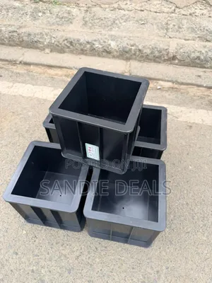Reusable Plastic Cube Moulds