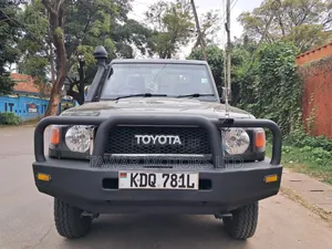 Toyota Land Cruiser 2012 Green