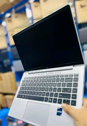 Laptop HP EliteBook 640 G9 16GB Intel Core i5 SSD 256GB