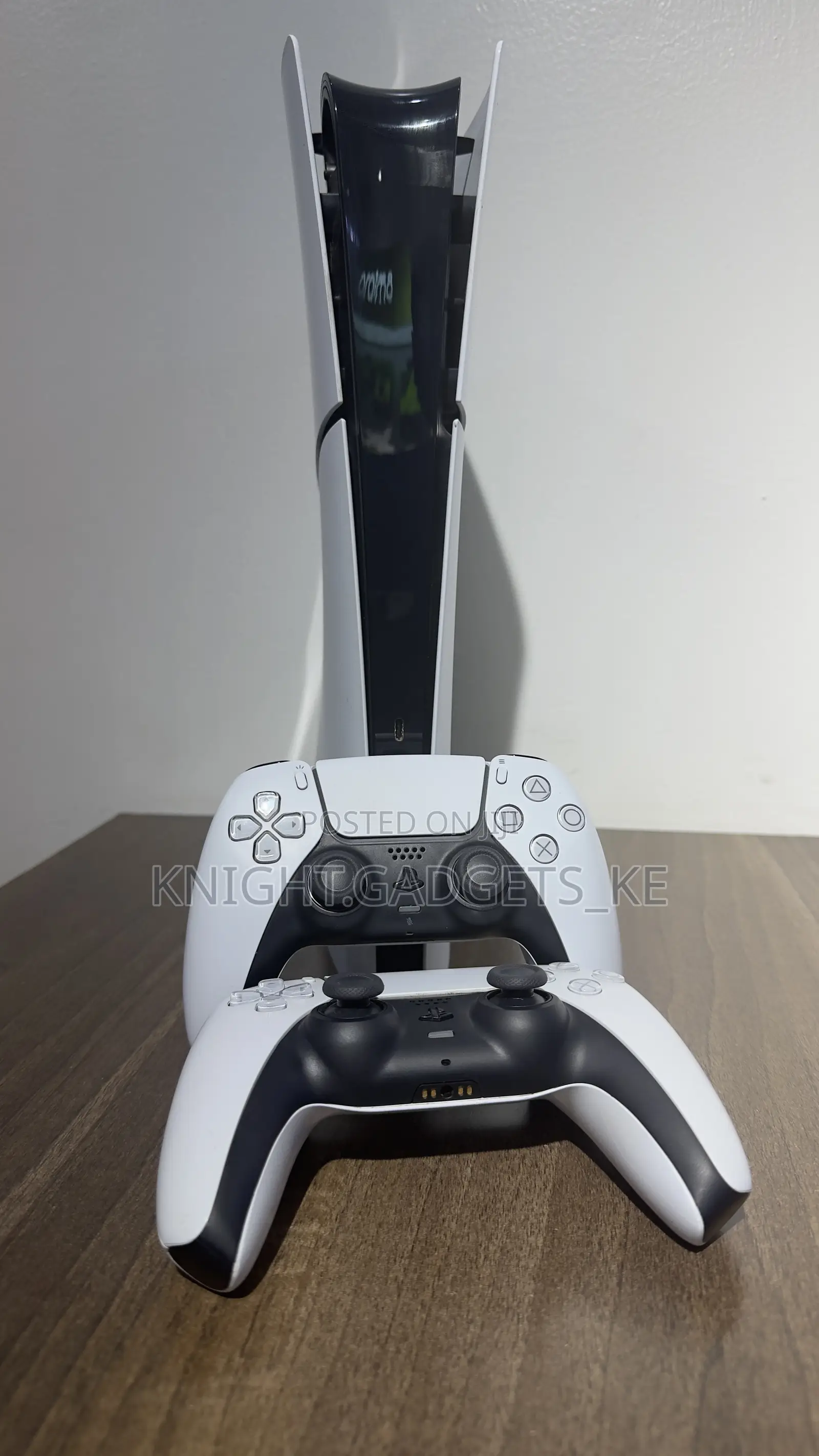 Ps5 Slim Digital + 2 Controllers