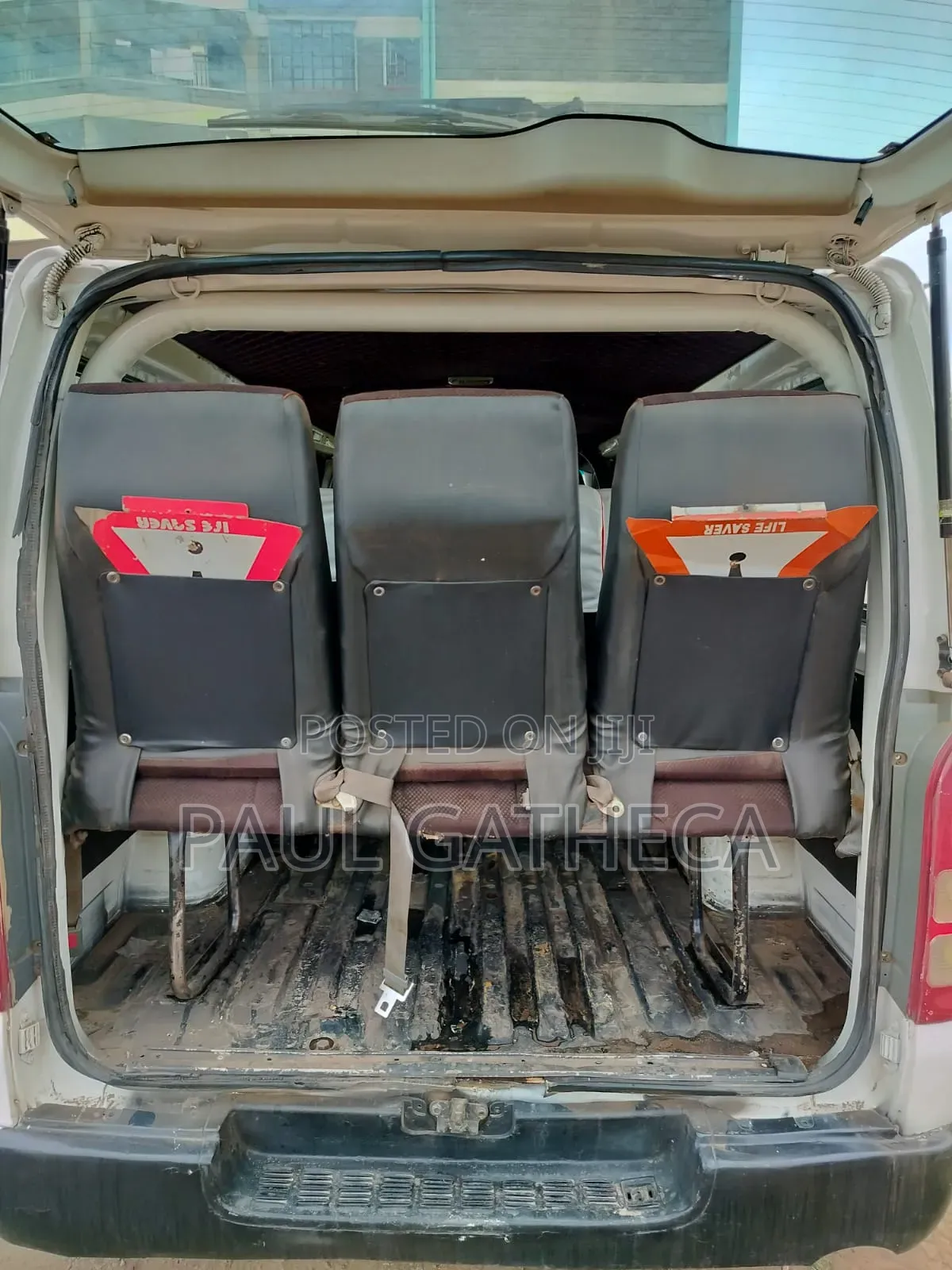 Toyota HiAce 2011 White