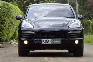 Porsche Cayenne S 2013 Blue