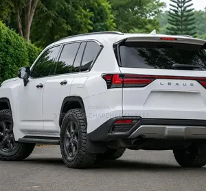 Lexus LX 2022 White