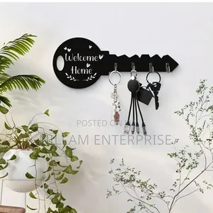 Wall Mounted Decorative Wooden Key Organizer*