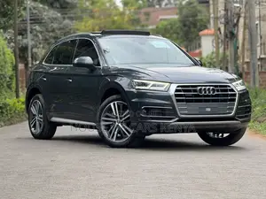 Audi Q5 2.0T Premium AWD quattro 2019 Gray