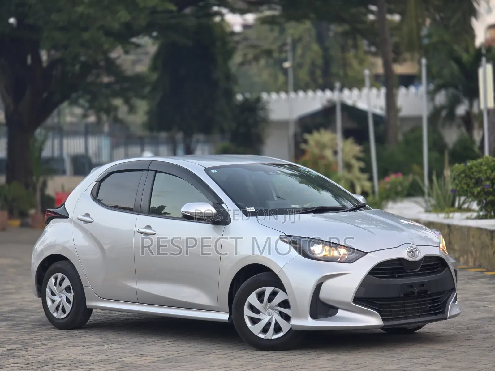 Toyota Yaris 2020 Silver