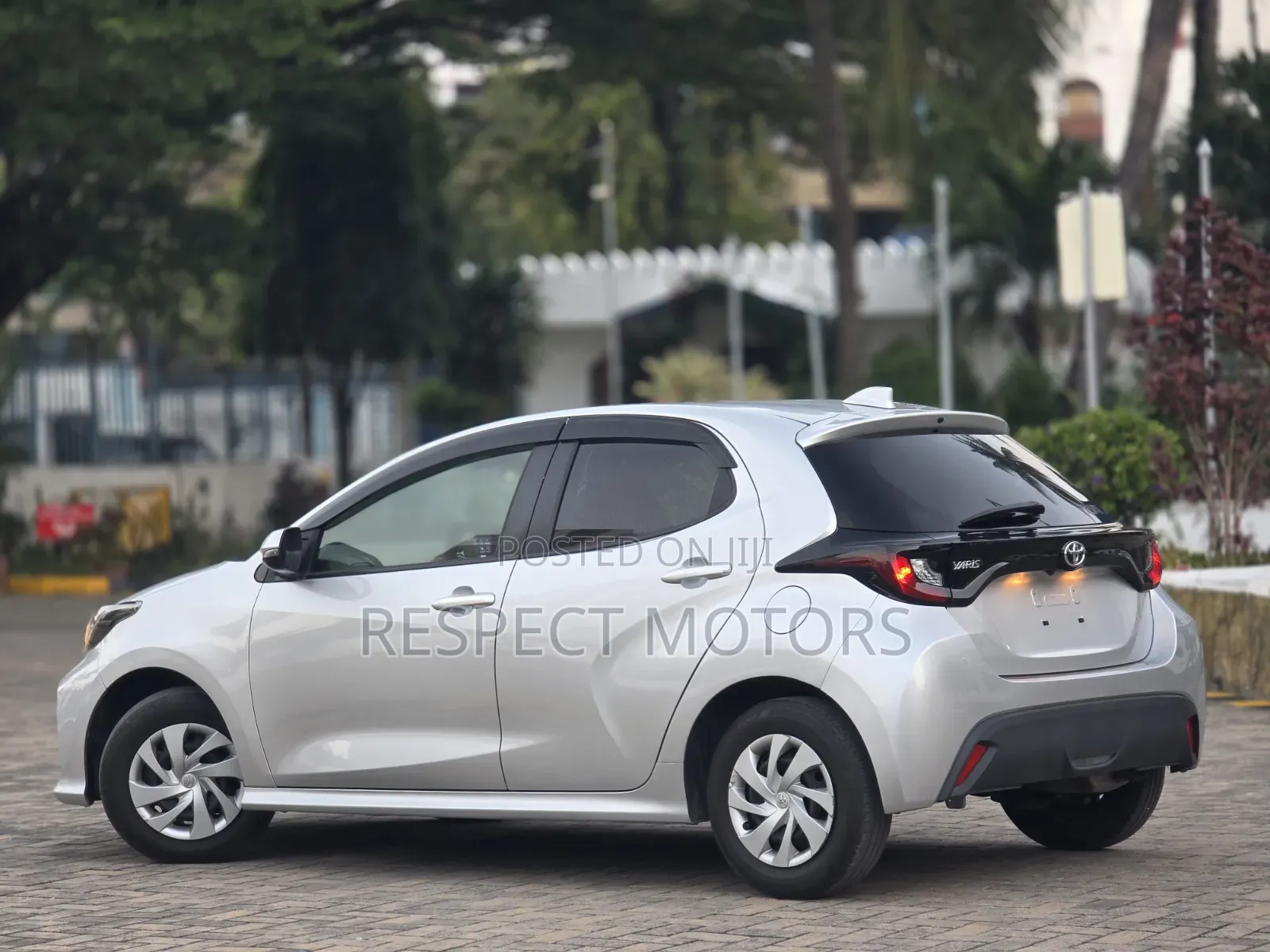 Toyota Yaris 2020 Silver