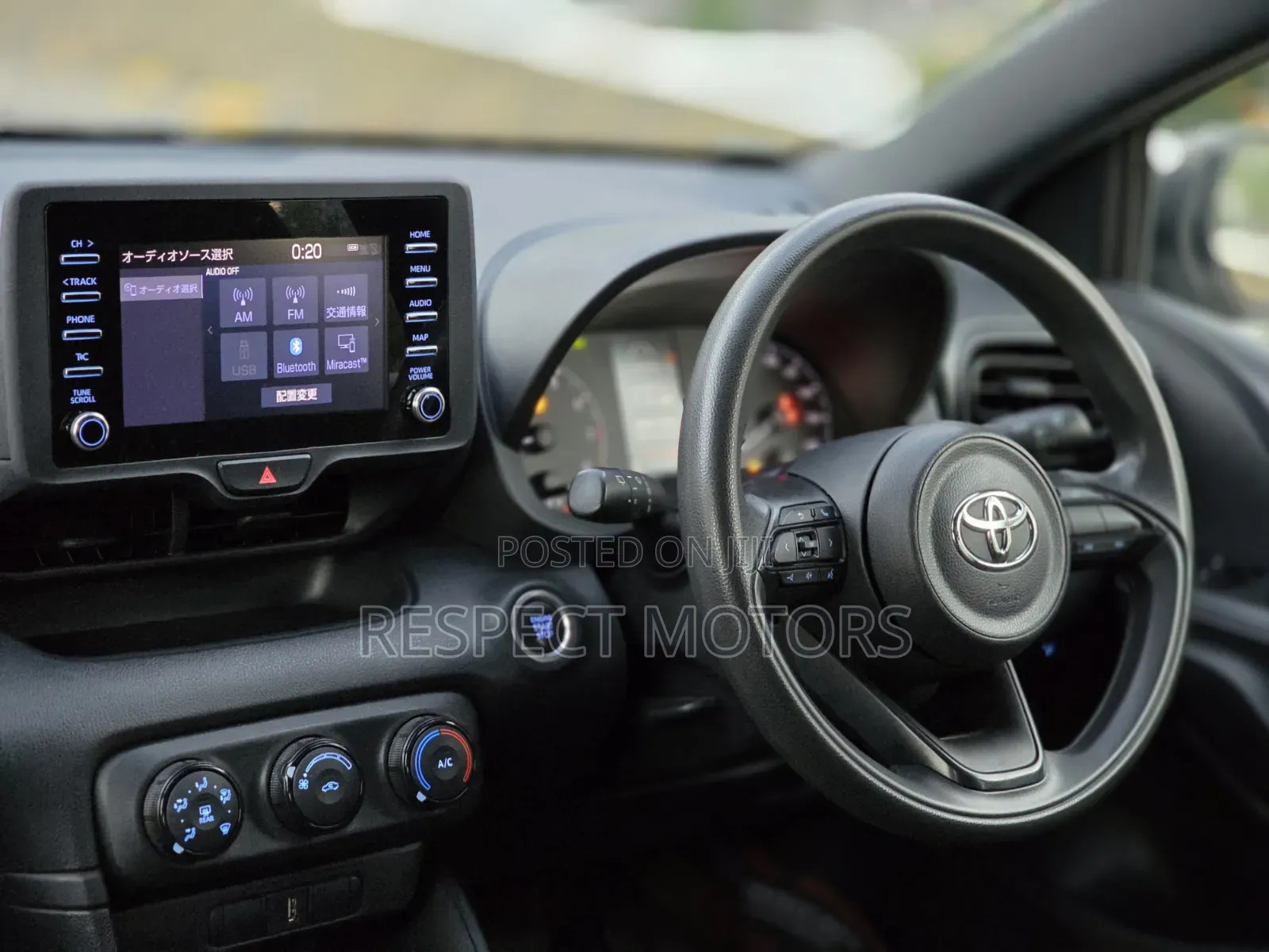 Toyota Yaris 2020 Silver